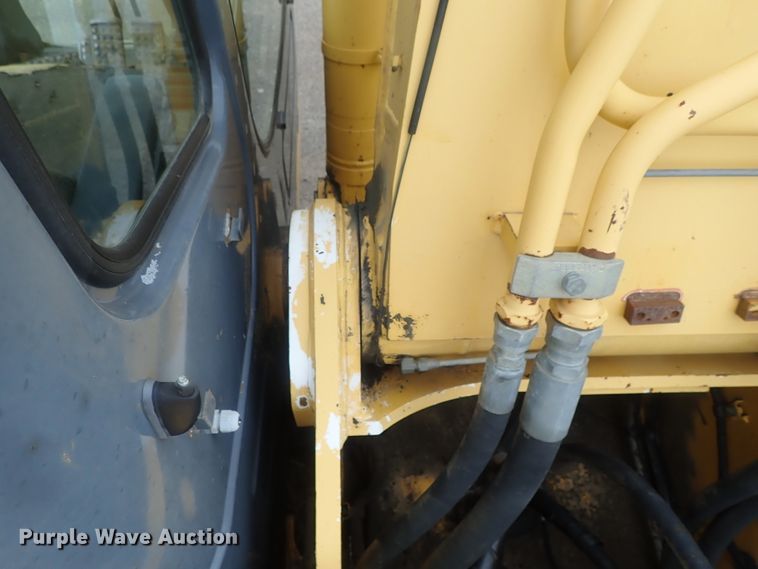 image for item DI4594 2005 John Deere 330C LC  excavator