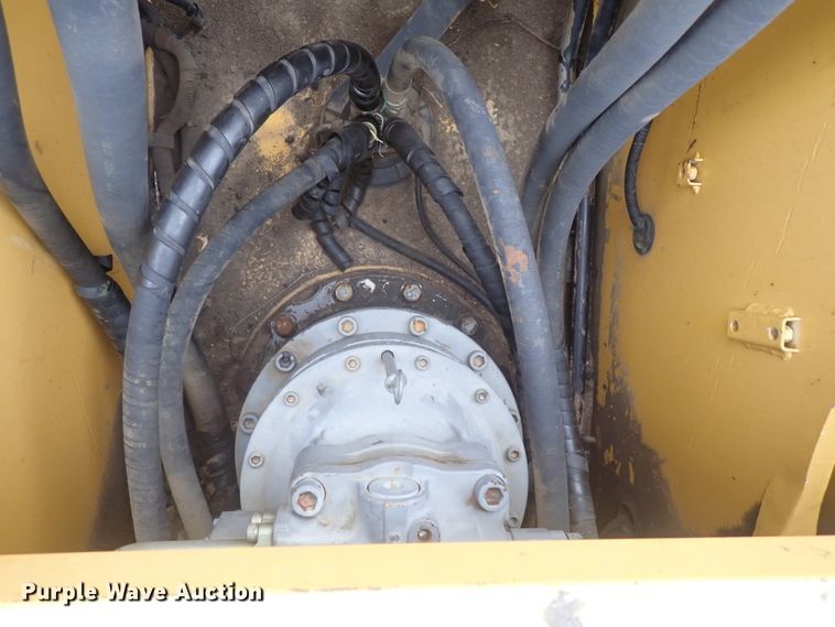 image for item DI4594 2005 John Deere 330C LC  excavator