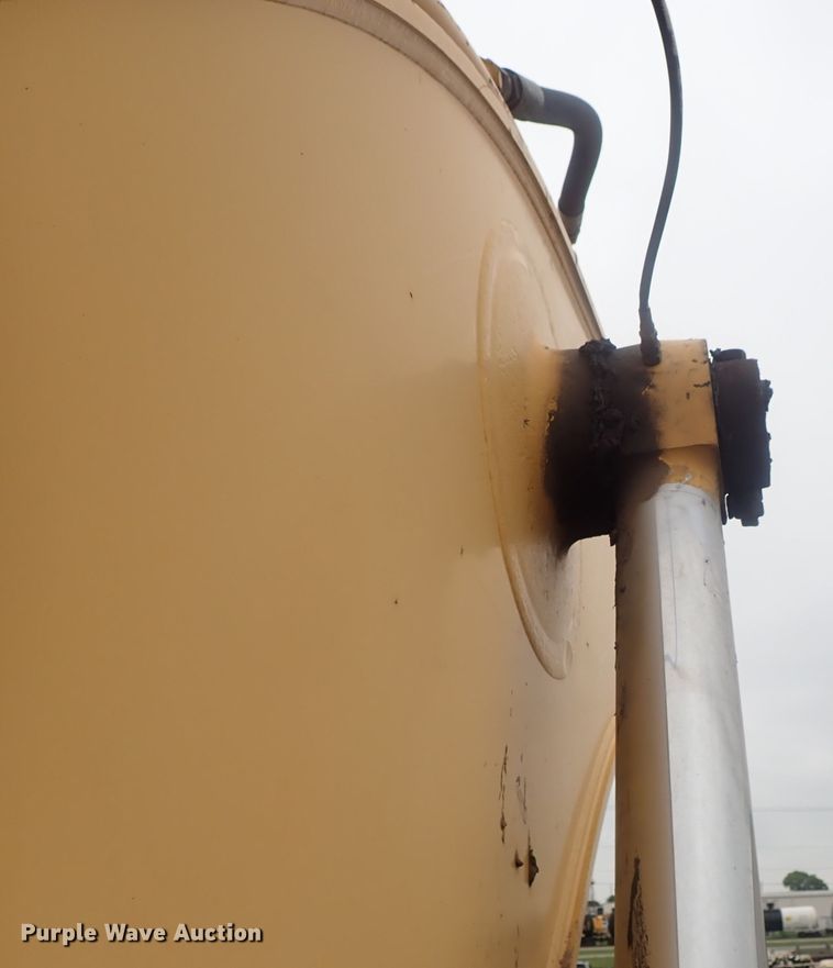 image for item DI4594 2005 John Deere 330C LC  excavator