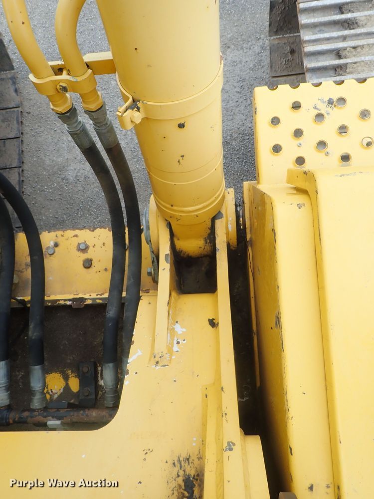 image for item DI4594 2005 John Deere 330C LC  excavator