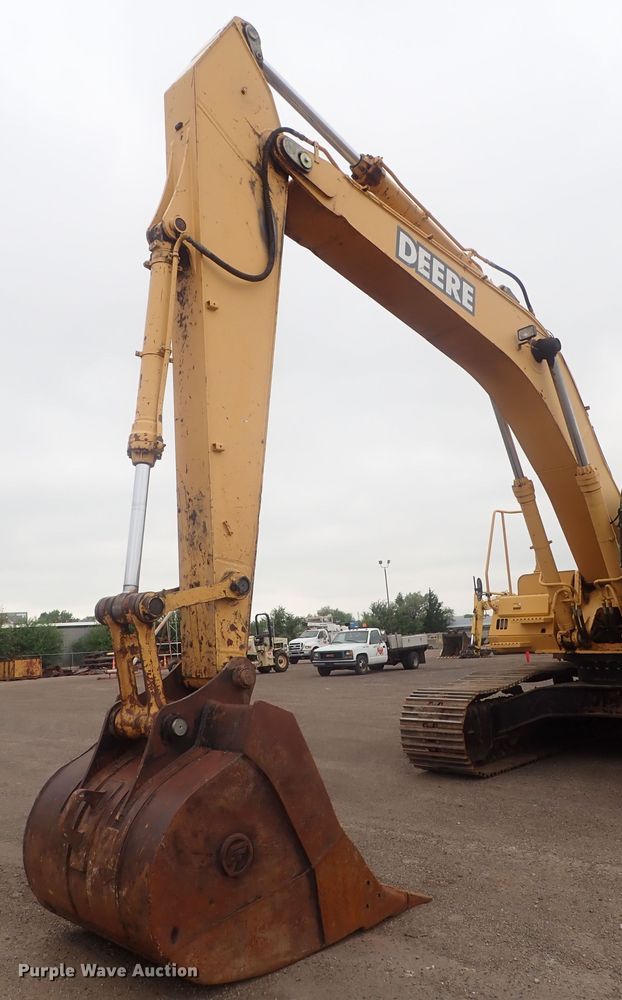 image for item DI4594 2005 John Deere 330C LC  excavator