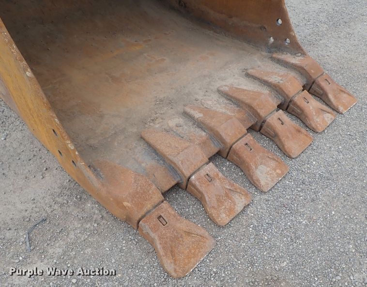 image for item DI4594 2005 John Deere 330C LC  excavator