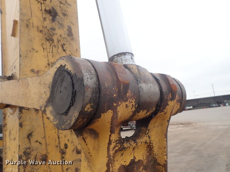 image for item DI4594 2005 John Deere 330C LC  excavator