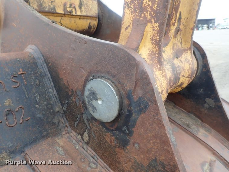 image for item DI4594 2005 John Deere 330C LC  excavator