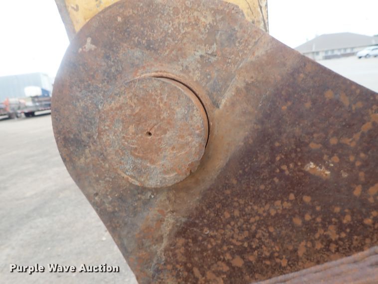 image for item DI4594 2005 John Deere 330C LC  excavator