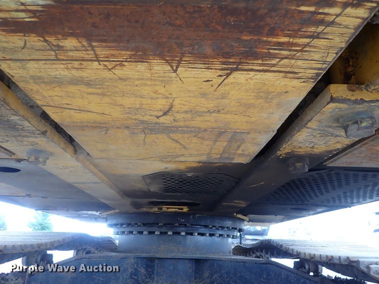 image for item DI4594 2005 John Deere 330C LC  excavator