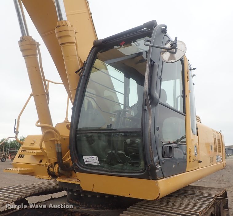 image for item DI4594 2005 John Deere 330C LC  excavator