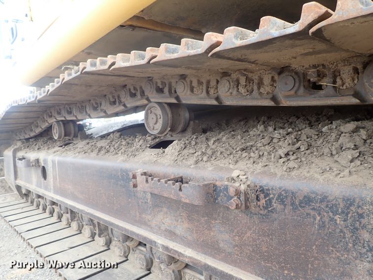 image for item DI4594 2005 John Deere 330C LC  excavator