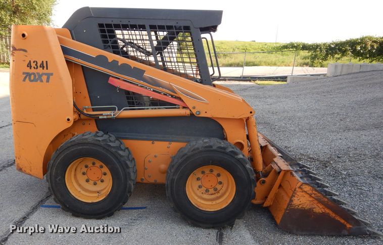 image for item DI8253 2004 Case 70XT  skid steer loader