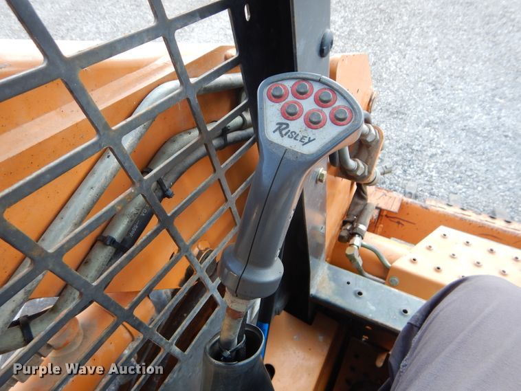 image for item DI8253 2004 Case 70XT  skid steer loader