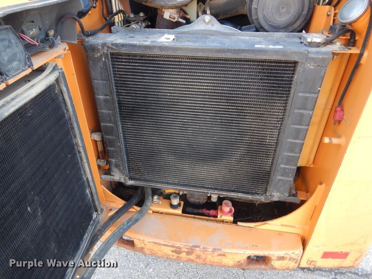 image for item DI8253 2004 Case 70XT  skid steer loader