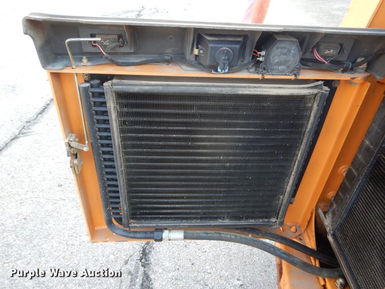 image for item DI8253 2004 Case 70XT  skid steer loader