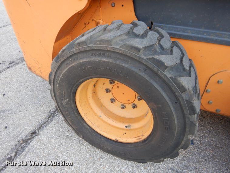 image for item DI8253 2004 Case 70XT  skid steer loader