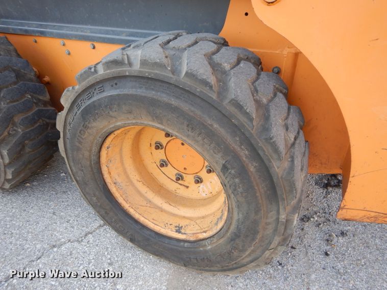 image for item DI8253 2004 Case 70XT  skid steer loader