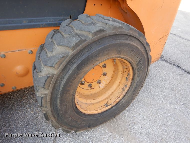 image for item DI8253 2004 Case 70XT  skid steer loader