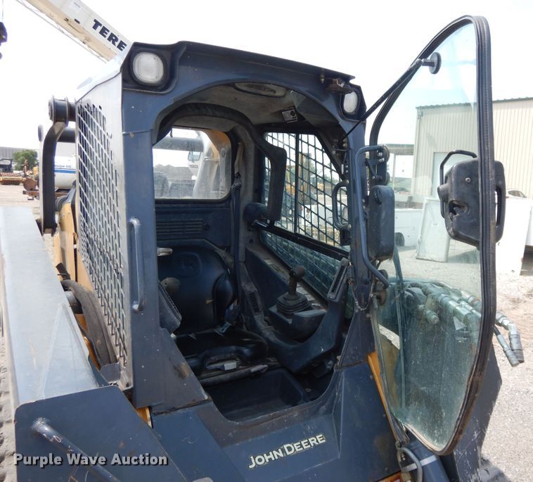 image for item DJ3486 2014 John Deere 333E  tracked skid steer loader