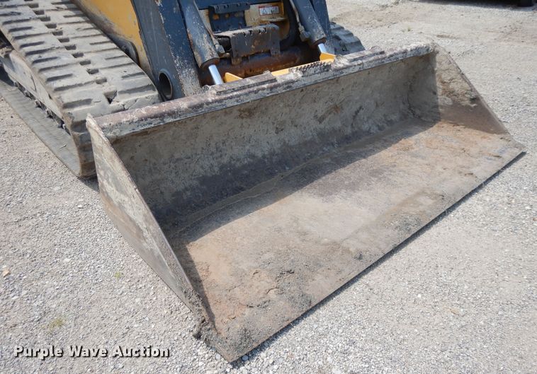 image for item DJ3486 2014 John Deere 333E  tracked skid steer loader