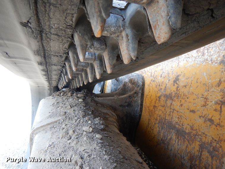 image for item DJ3486 2014 John Deere 333E  tracked skid steer loader