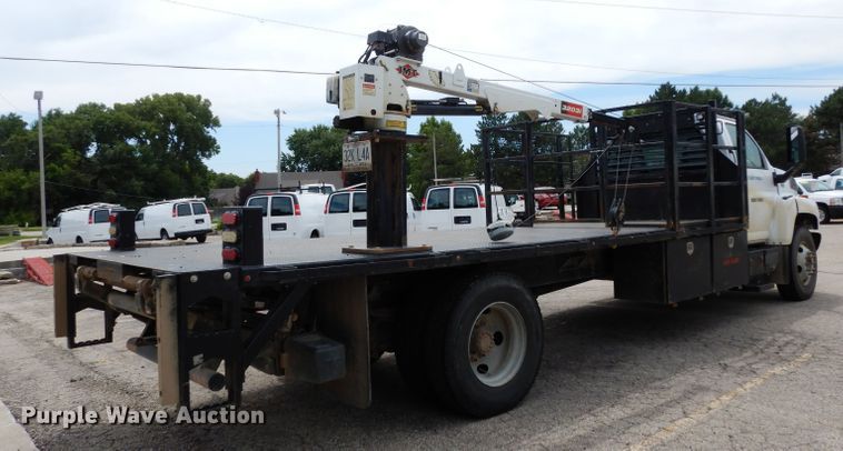 image for item DJ4329 2004 GMC C6500  crane truck