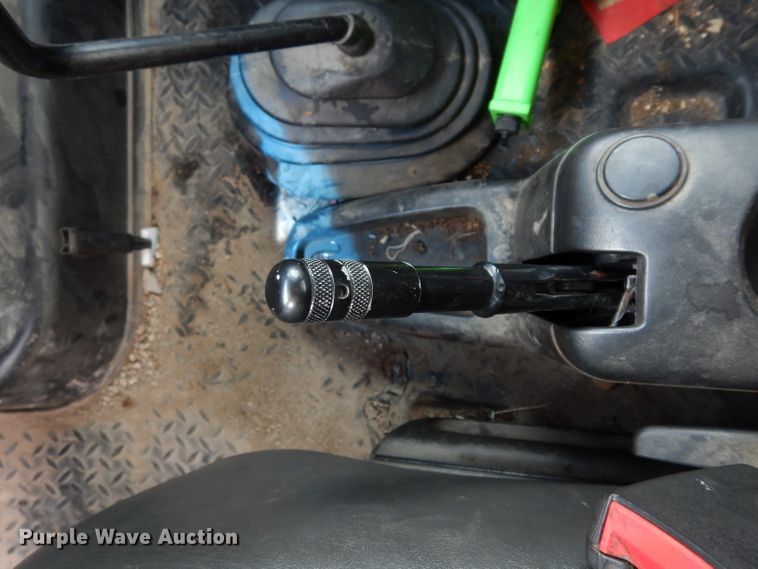 image for item DJ4329 2004 GMC C6500  crane truck