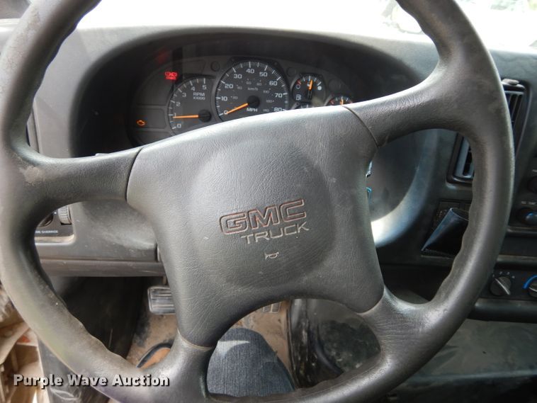 image for item DJ4329 2004 GMC C6500  crane truck