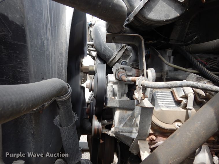 image for item DJ4329 2004 GMC C6500  crane truck