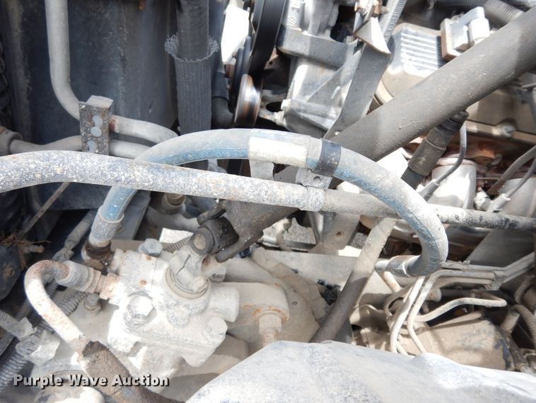 image for item DJ4329 2004 GMC C6500  crane truck