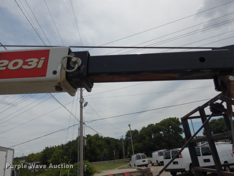 image for item DJ4329 2004 GMC C6500  crane truck