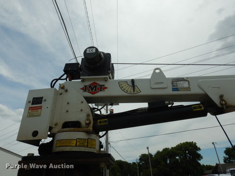 image for item DJ4329 2004 GMC C6500  crane truck