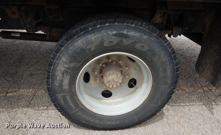 image for item DJ4329 2004 GMC C6500  crane truck