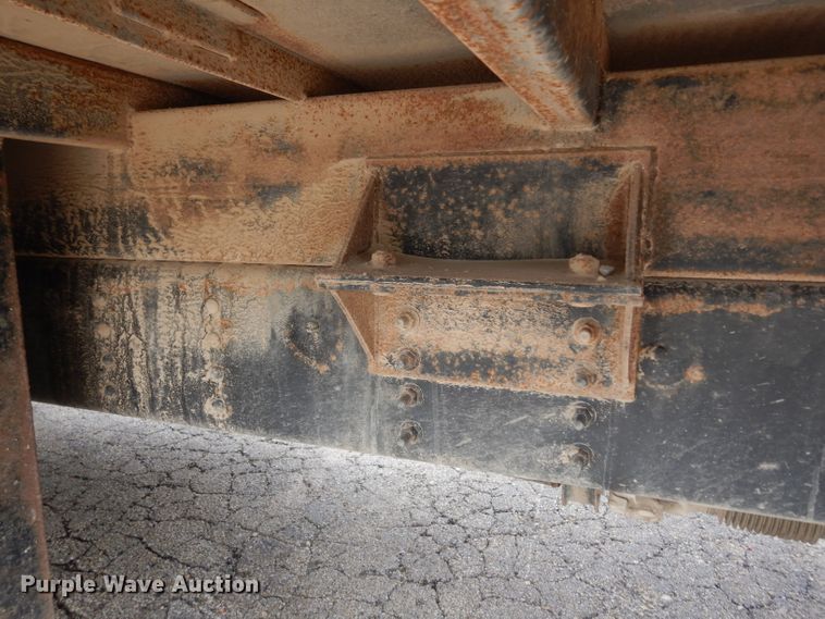 image for item DJ4329 2004 GMC C6500  crane truck