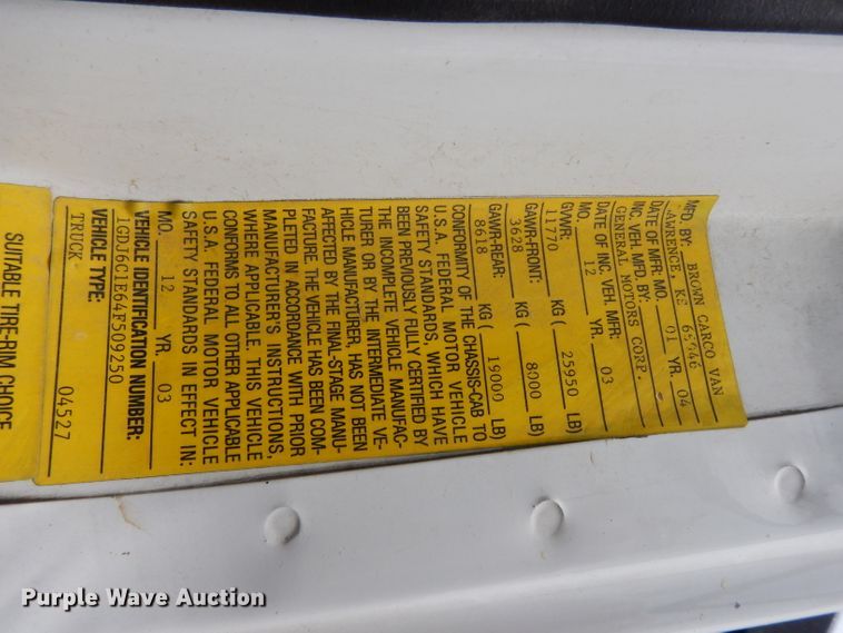 image for item DJ4329 2004 GMC C6500  crane truck