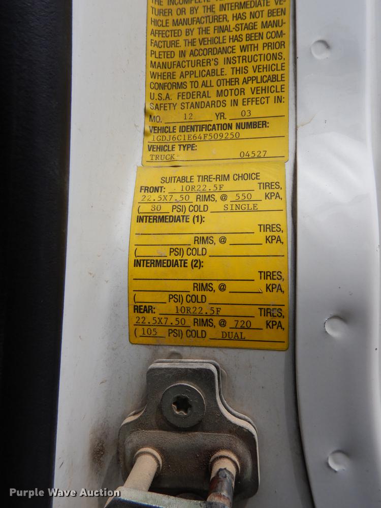 image for item DJ4329 2004 GMC C6500  crane truck