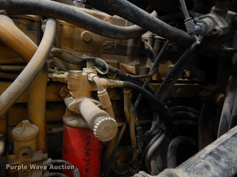 image for item DJ4337 2002 Freightliner FL112  truck cab and chassis