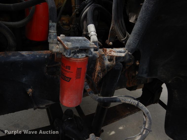 image for item DJ4337 2002 Freightliner FL112  truck cab and chassis