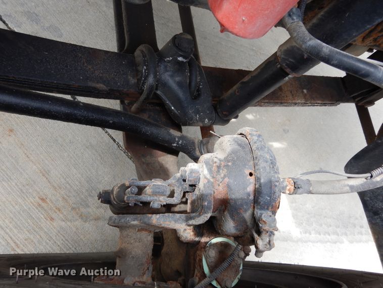 image for item DJ4337 2002 Freightliner FL112  truck cab and chassis