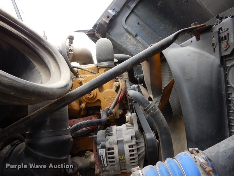 image for item DJ4337 2002 Freightliner FL112  truck cab and chassis