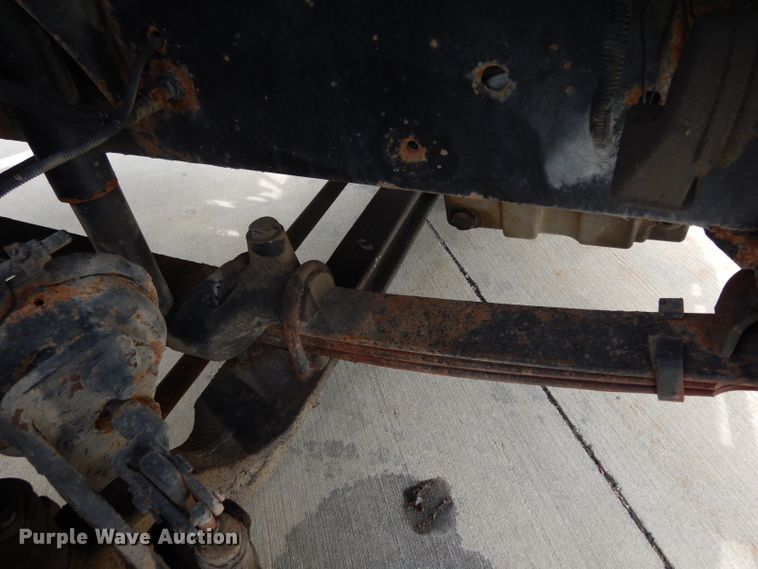 image for item DJ4337 2002 Freightliner FL112  truck cab and chassis