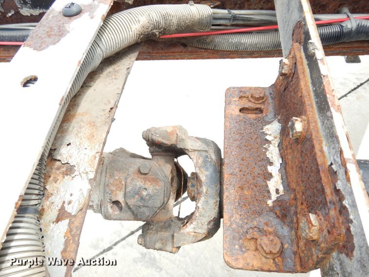 image for item DJ4337 2002 Freightliner FL112  truck cab and chassis