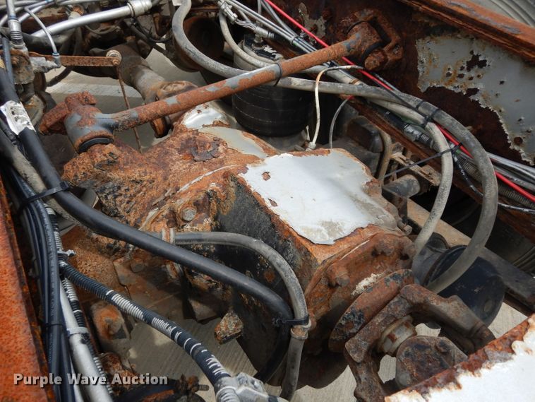 image for item DJ4337 2002 Freightliner FL112  truck cab and chassis