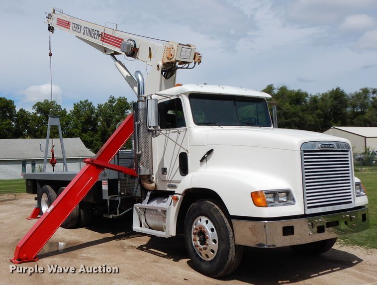 image for item DJ4345 2002 Freightliner FLD  crane truck