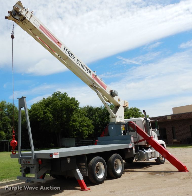 image for item DJ4345 2002 Freightliner FLD  crane truck