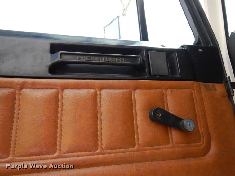 image for item DJ4345 2002 Freightliner FLD  crane truck