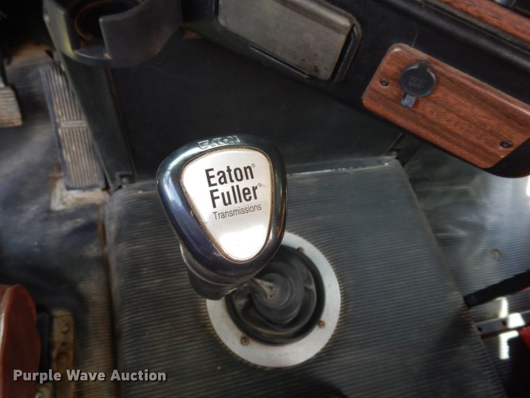 image for item DJ4345 2002 Freightliner FLD  crane truck