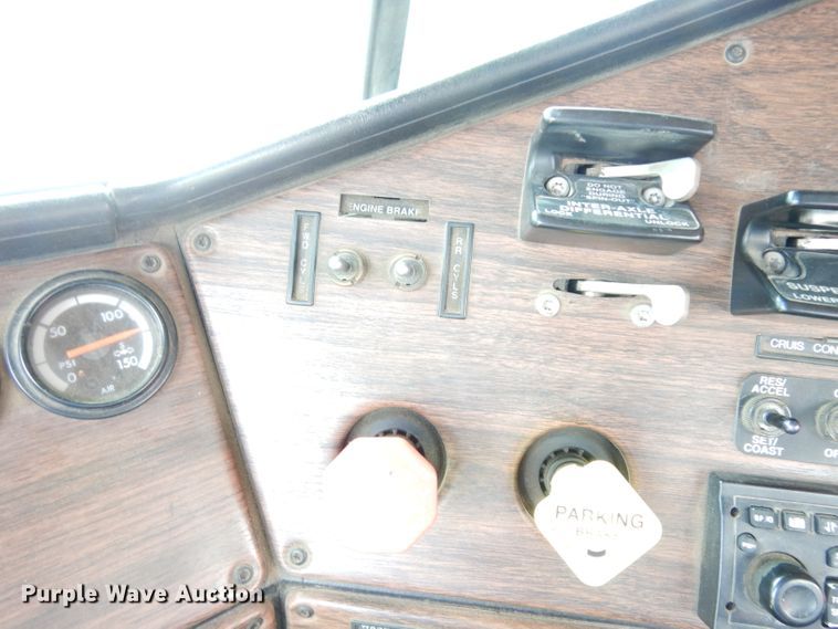 image for item DJ4345 2002 Freightliner FLD  crane truck