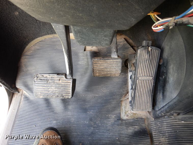 image for item DJ4345 2002 Freightliner FLD  crane truck