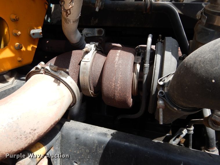 image for item DJ4345 2002 Freightliner FLD  crane truck