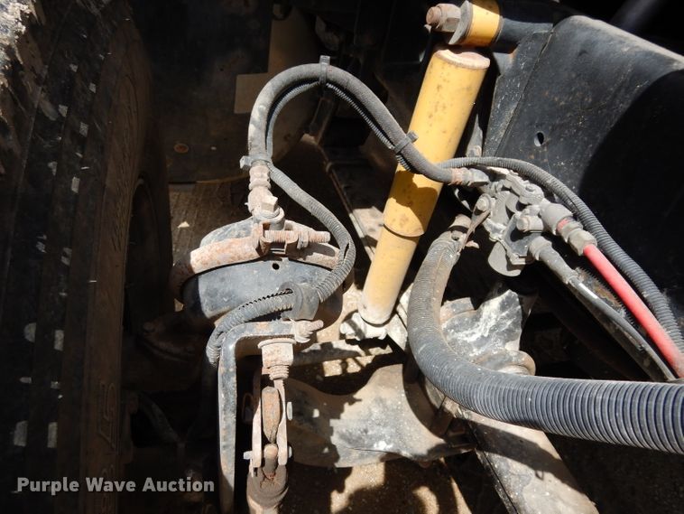 image for item DJ4345 2002 Freightliner FLD  crane truck