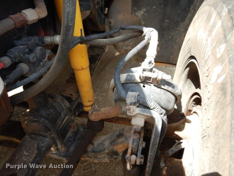 image for item DJ4345 2002 Freightliner FLD  crane truck