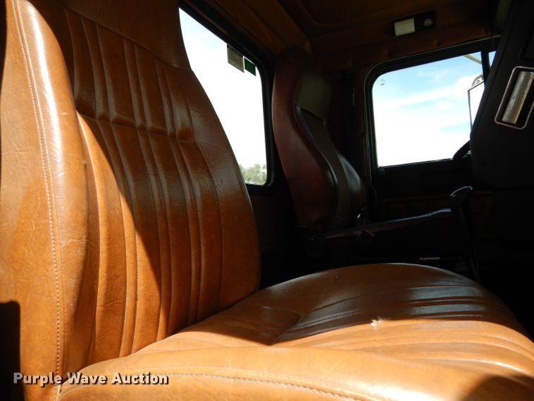 image for item DJ4345 2002 Freightliner FLD  crane truck